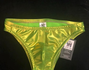Men Bodybuilding Posing Trunks – Stage-Ready Muscle Fit in metallic chartreuse green color spandex size 32”