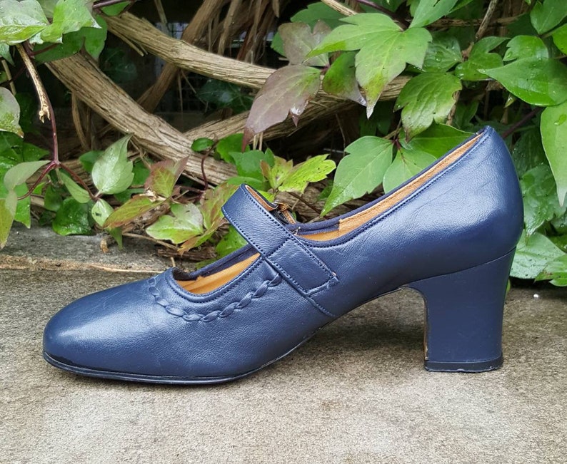 vintage navy blue heels