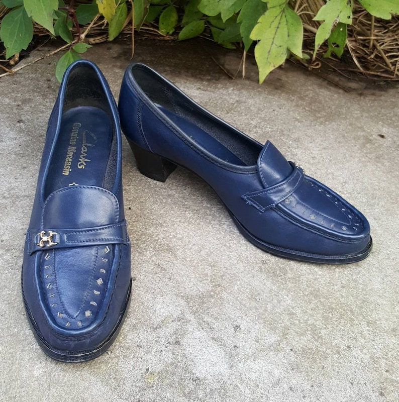 Vintage 1980/'s Clarks Navy Blue Chunky Heeled Moccasins Loafer UK size 5.