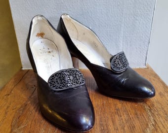 1920er Schuhe mit schwarzem Lederabsatz - Stead und Simpson Dekorative Schnalle. 4.5-5