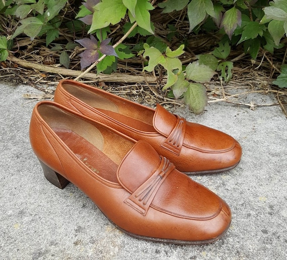 tan shoes size 5