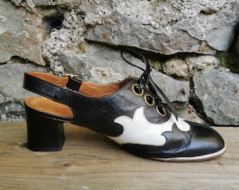 Original 1960 Vintage Spanische Schwarz-Weiße Slingback Lederschuhe mit Absatz. UK Größe 6.