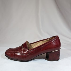 Vintage 1960's Russell and Bromley Burgundy Red Loafers with a silver Chain. UK image 3