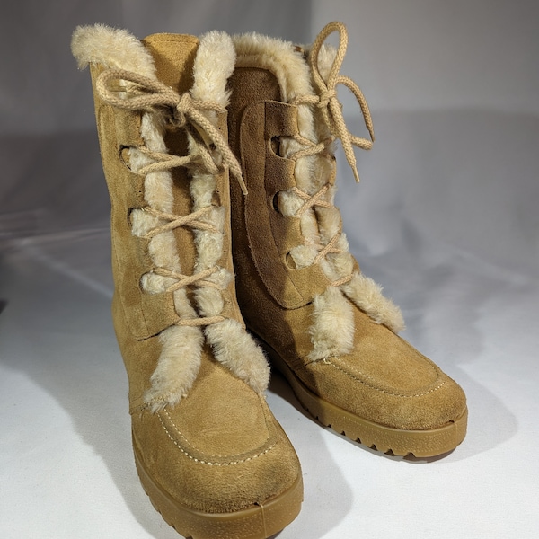 Bottes d'hiver en daim blond miel et fausse fourrure des années 1980. Taille britannique 5,5 - 6.