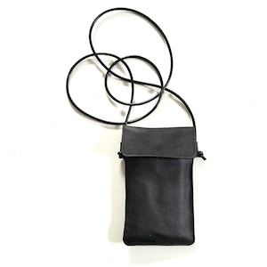 Handytasche Leder schwarz zum umhängen mit Kartenfach aus Leder Handyhülle Verstellbar
