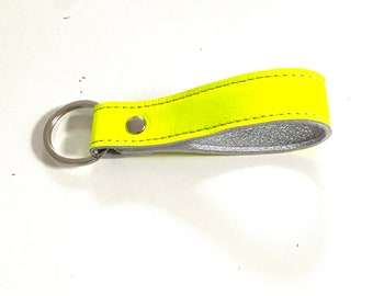 Short lanyard, neon yellow with silver inside, genuine leather 11 cm loop, key ring