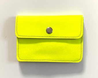 Neon yellow leather wallet with 5 compartments