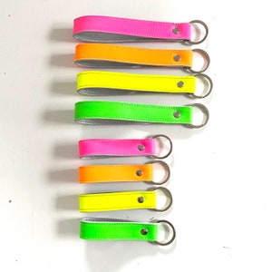 Schlüsselband Neon grün mit Silber innen, Echtleder 17 cm Schlaufe Schlüssel Handschlaufe Bild 2