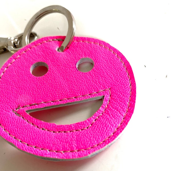 Lachgesicht Leder Neon Pink  Schlüsselanhänger Taschenanhänger