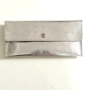 Portemonnaie Silber aus Leder, Mini Clutch oder Brieftasche für Party, Festival, Hochzeit oder Urlaub