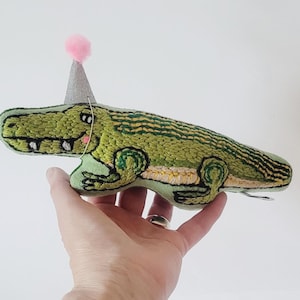 Green Crocodile handstiched decoration, alligator decoration, embroidered crocodile, textile crocodile,  reptile decoration