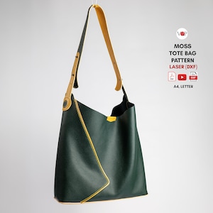 Puede incluir: Un bolso tote verde oscuro con detalles amarillos y una correa larga. El bolso tiene un diseño angular único con costuras amarillas y un interior amarillo. La correa es una combinación de cuero verde oscuro y amarillo. El texto "MOSS TOTE BAG PATTERN LASER (DXF)" es visible.