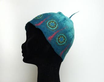 Chapeau en feutre de laine merinos et soie, vert menthe, chapeau femme, chapeau hiver, laine merinos feutrée, chapeau enfant casque à pointe