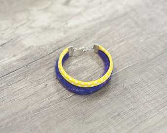 Bracelet en cordon de laine feutrée, bijou feutré