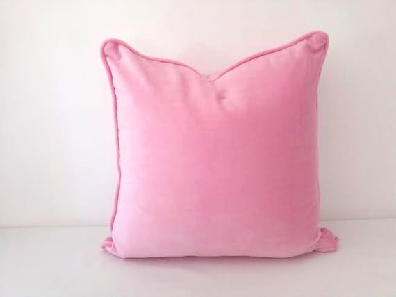 Baby pink velvet clearance cushions