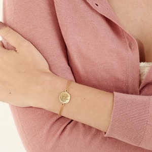 Gold Filled Coin Bracelet, Dainty Gold Charm Bracelet, Layering Bracelet for Women, Minimalist Jewelry Gift, 14k Gold Filled Bracelet