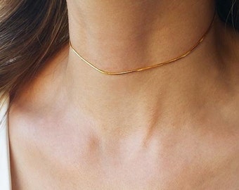 Collier ras de cou délicat en or, collier en or, collier ras de cou en or, superposition de collier, collier minimaliste, collier ras de cou fin