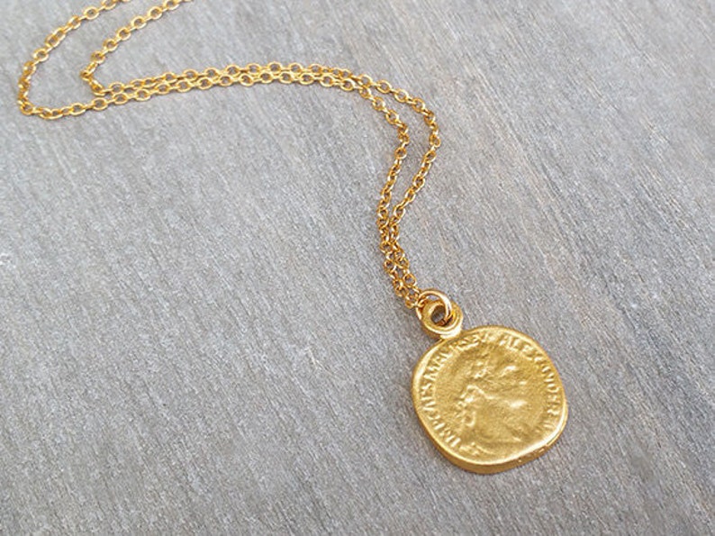 Disc Necklace Gold Coin Necklace Coin Jewelry Delicate Etsy Israel