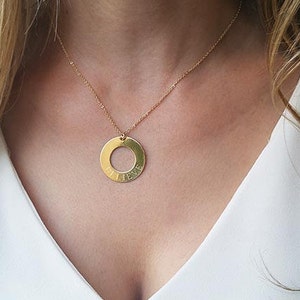 Collier prénom en or, collier cercle ouvert gravé, collier cercle de famille, cadeaux significatifs, collier gravé, collier éternité image 2