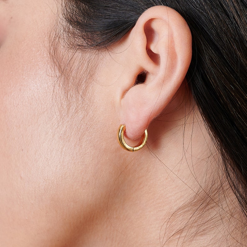 Small 14K Gold Filled Hoop Earrings For Women, Tiny 15mm Huggie Earrings, Leverback Earrings, Modern Gold Hoops, Minimalist Jewelry image 3