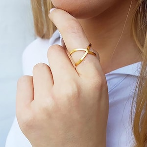 Gold Infinity Ring, Criss Cross Ring, Dainty X Ring, Modern Open Ring, Minimalist Ring, Adjustable Ring, Bff Gifts, Ring for Girls