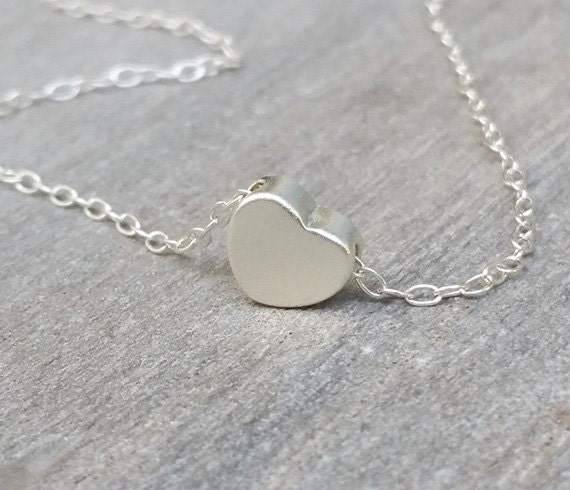 Tiny Heart Necklace in Gold or Silver Small Pendant Necklace - Etsy