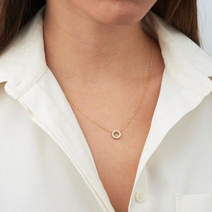 Dainty Circle Necklace