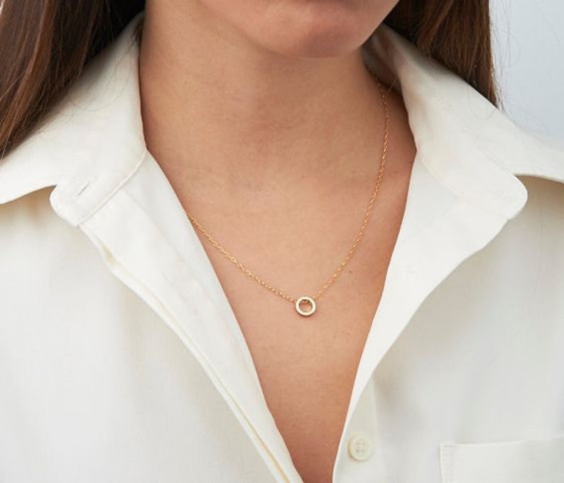 Dainty Circle Necklace