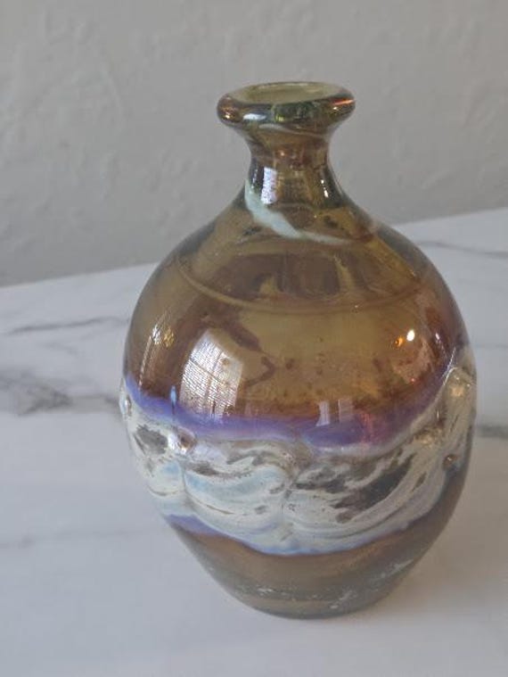 Carmine Filante Hand Blown Art Glass Vase. Amber Tone Pulled Swirls iridescent swirl.