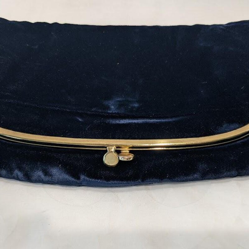 CLUTCH 28 IN NAVY BLUE RE-NYLON