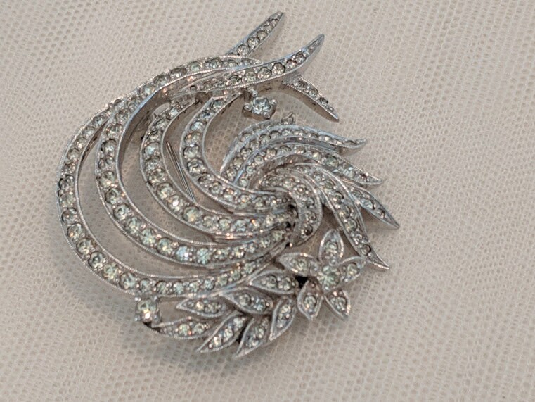 polcini brooch