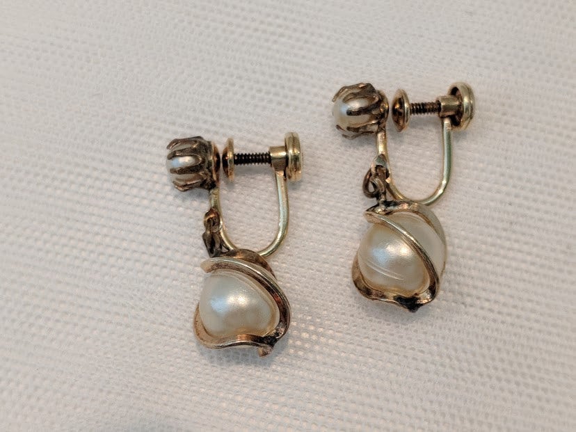 Vintage Gold and Faux Pearl Screw Back Earrings. 12K Gold Filled ...