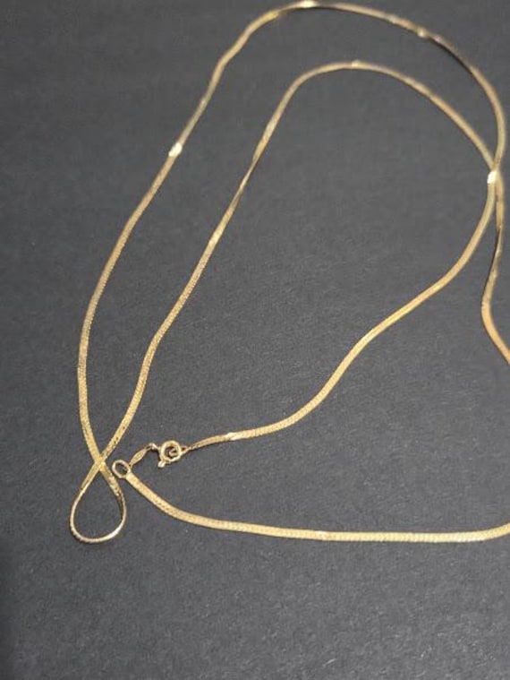 Herringbone 14K Italy Long Thin Chain. Smooth Reflective Smooth Flat Link Design. 36 Inches Long 6.1 G 1.59mm