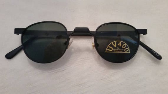 Vintage Metro Square/Round Small Sunglasses. Small Cool Unique Vintage Sunglasses. Matte Black Wire Small Sunglasses.