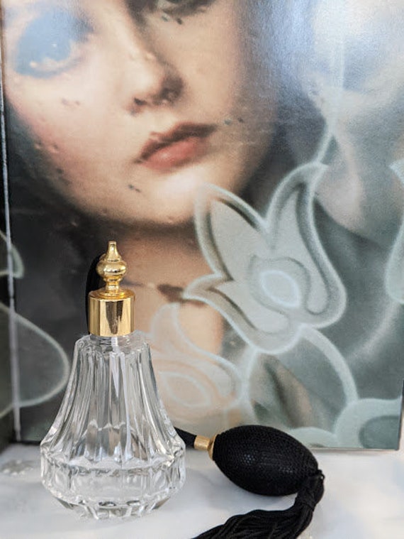 Vintage Clear Ribbed Glass Atomizer  Perfume Bottle With Black Squeeze Ball and Long Tassel. Art Deco Atomizer Perfume Bottle