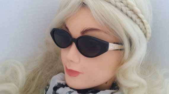 Vintage Cat Eye Sunglass (Optical Quality Tortois… - image 4