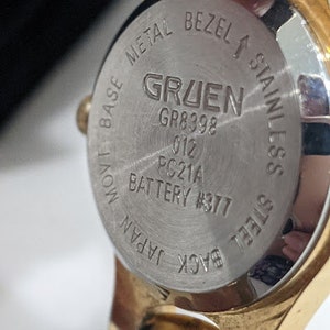 Vintage Gold Tone Women's Gruen Quartz Watch. Round Dial With Rhinestone Gold Tone Bracelet Gruen Vintage Watch. image 8
