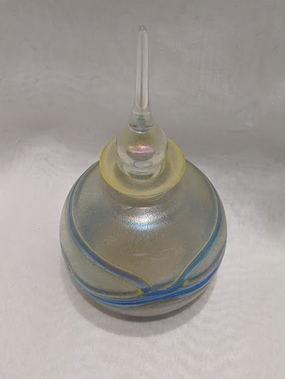 Vintage Art Glass Hand Blown Perfume Bottle. Irid… - image 2