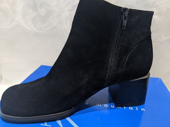 Women's White Mountain Black Ankle Boot. Black Suede Ankle Boot/ Zippered Side  Size 8 Black Ankle Boot. Block Heel Ankle Ladies Boot.