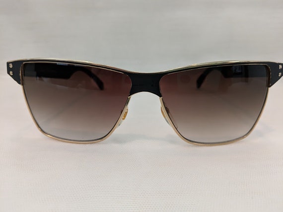 Vintage Black/Gold Sunglasses. Large Gold & Black Retro Mod Large Shades. Large cute Black/Gold Metal Vintage Sunglasses. . CUTE