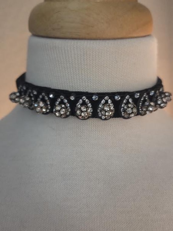 Choker Necklace True Vintage Black Velvet with Sparkling Clear Rhinestone Clusters Adjustable Silver Tone Chain.