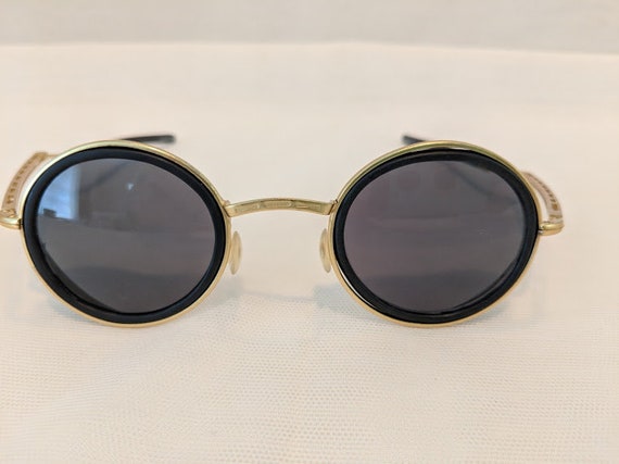 Vintage 1980s Steam Punk Black/Gold Sunglasses. Round Gold-tone Steam Punk Sunnies. Sunglasses with side shield and Folding Arms. SALE SALE