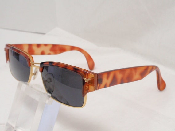 Vintage Small Rectangular Sunglass/Tortoise.  Rectangular LIght Tortoise Plastic and Gold Wire Sunglasses  Retro Tortoise Sunglasses