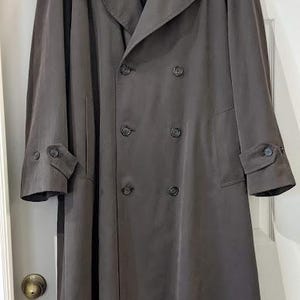 Christian Dior Monsieur Men&#39;s Olive Long Trench Coat.  Oversize Christian Dior Double Breasted Raincoat Size 42 Full Length Coat
