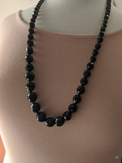 Vintage Black Jet Glass Beaded Necklace. Black Jet Graduating Beads ...