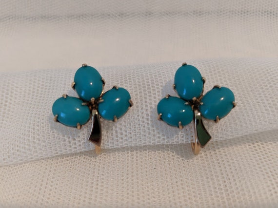 Vintage V-20 12K GF WRE Turquoise 3 Leaf Clover Screw Back Earrings. Beautiful Turquoise Blue Art Deco Earrings. 12 K Gold Filled Earrings