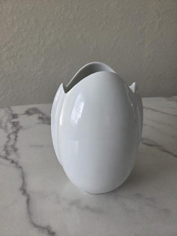 Vintage Tasca White Shiny Porcelain Asymmetrical Shape Vase by Lino Sabbatini for Rosenthal Germany #4084/78