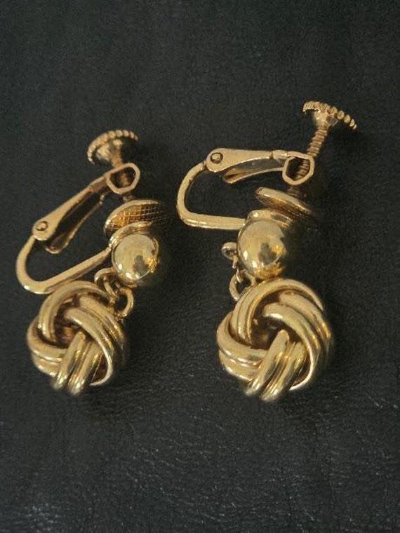 Vintage Napier Gold Tone Knot Drop Clip on Earrings. Clip On / Screw Back Vintage Earrings