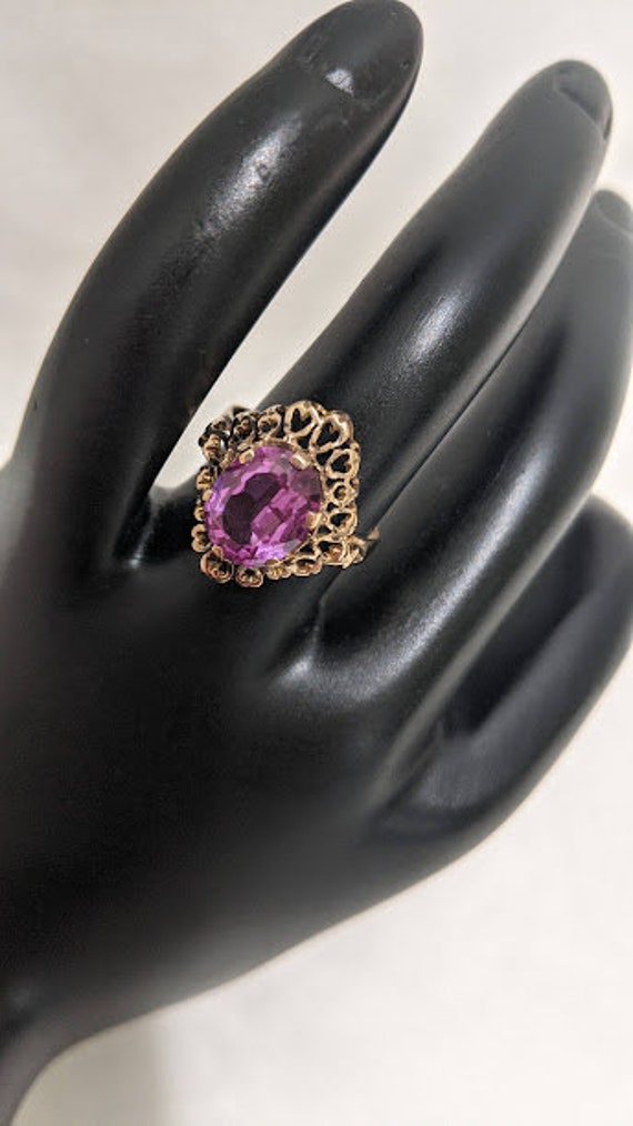 Vintage Women's Purple Amethyst 14K Yellow Gold Ring.  Art Deco Crown Top Setting Purple Amethyst Lady's Ring. Size 6