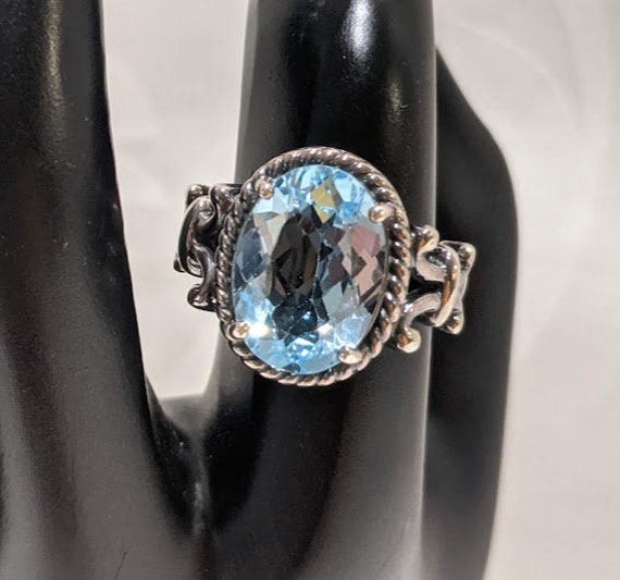 Light Blue Topaz Silver 925 Ring.  Women's Silver Topaz Stone Fashion Ring. Size 7 Ladies Silver and Topaz Statement Ring